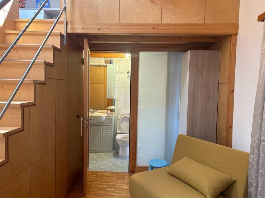 A Hilarious Hideaway In Roveredoアパートメント エクステリア 写真